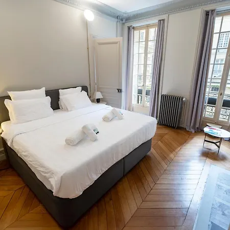 Apartment Elysee-concorde, Royale- 6 People Paris